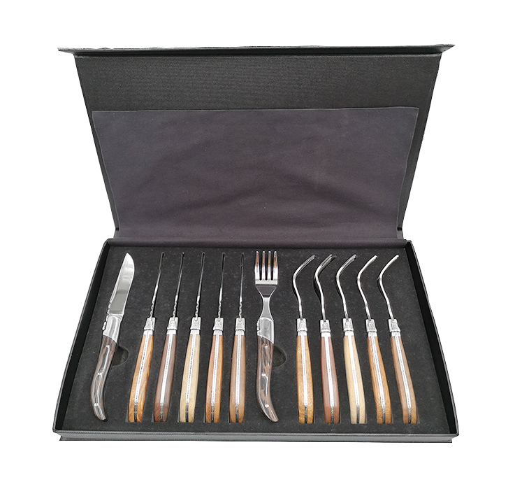 wholesale 12 pieces wooden handle luxury dinnerware laguiole cutlery set