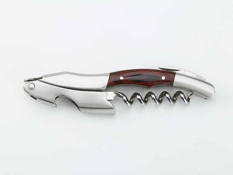 Wine corkscrew with wood handle CO1736